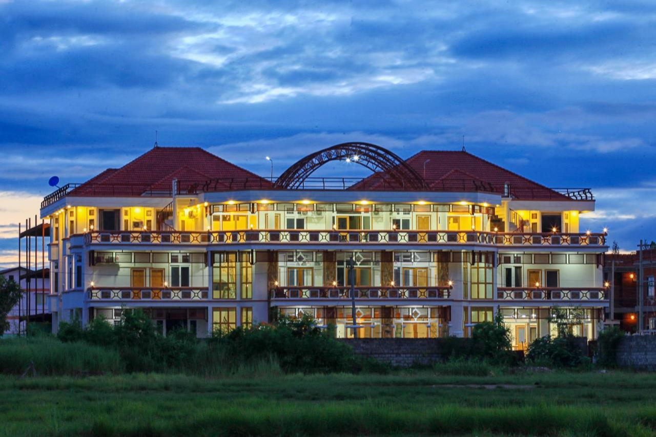 Five One Star Hotel Nyaung Shwe Luaran gambar